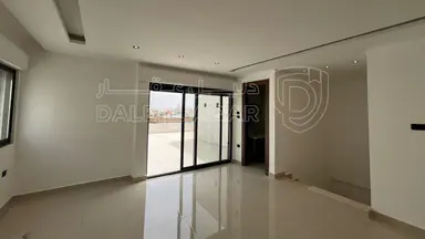 شقة - خلف مدارس الخمائل مرج الحمام - 75000 دأ